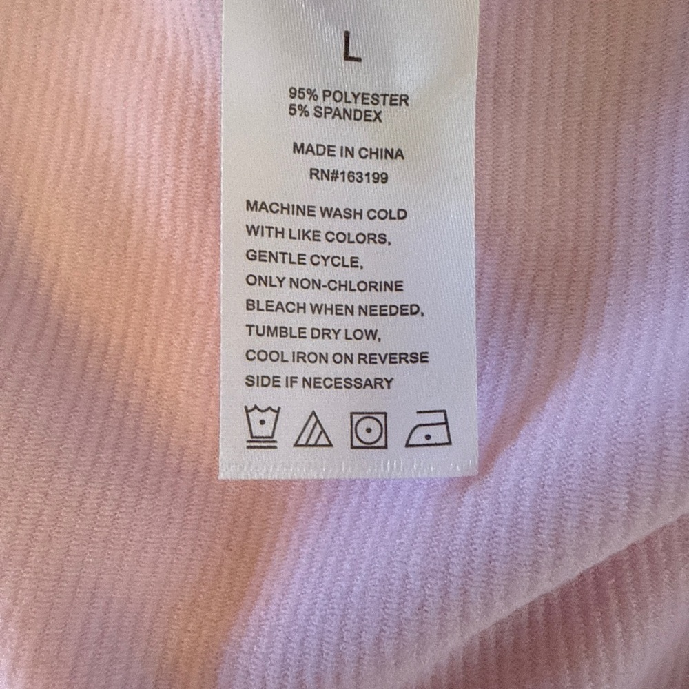 NWOT Light Pink Ribbed V-Neck Crop Tank - Picture 4 of 4